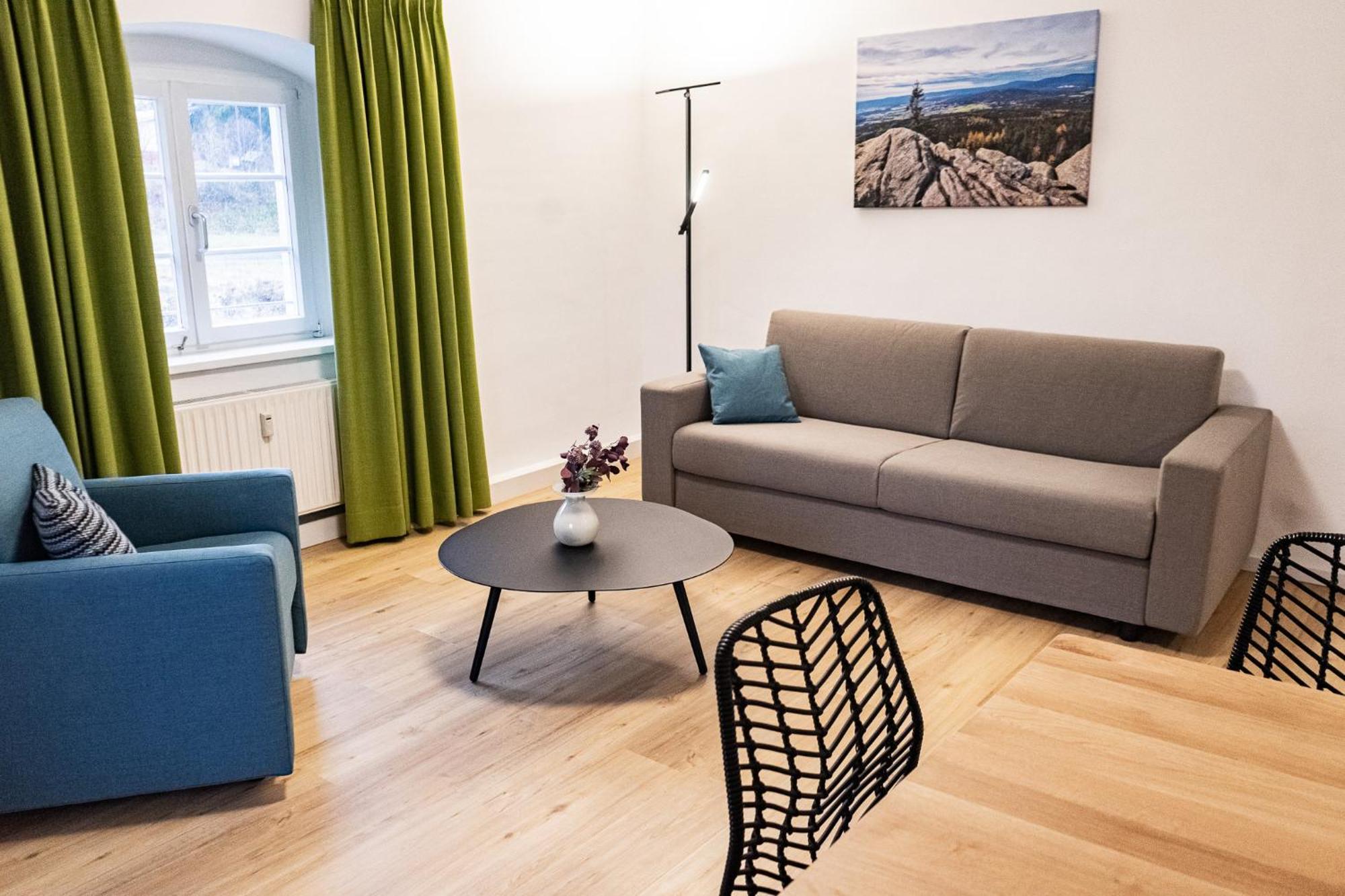 Holly Gmbh Ferienwohnungen Bad Alexandersbad Exteriör bild